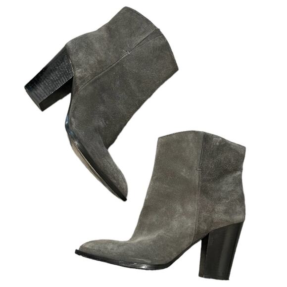 Vince Shoes - Vince ervying grey suede ankel boots womens size 6